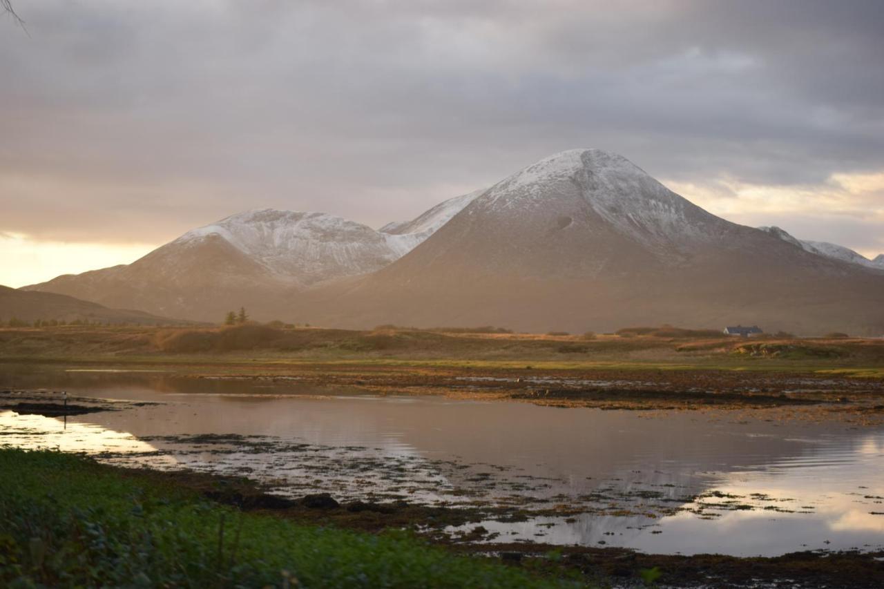 Skye Coorie Cabin Breakish ภายนอก รูปภาพ